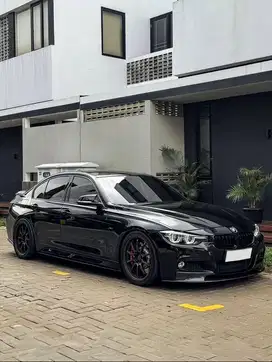 BMW 328i F30 Sport Black on Red 2013 Full Spec Sangat Terawat Termurah