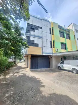 Dijual Murah Ruko Hook Komplek Libra Center Baloi Nagoya Batam.