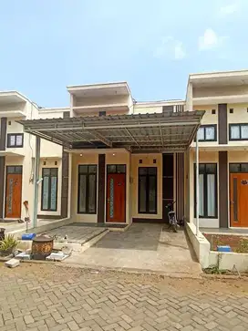 Jual Rumah Lantai 2 Murah Lokasi Lawang Malang Dekat Exit Tol