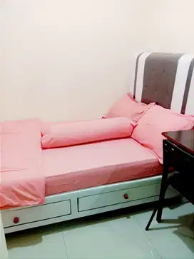 Tomang, kos 60 kamar DiJual CEPAT, LOKASI TERSTRATEGIS, LADANG uang