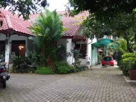 Rumah asri strategis di Ragunan dekat akses tol Jakarta - Serpong