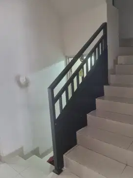 Dijual cepat rumah luas ada kolam citra raya Cikupa Tangerang