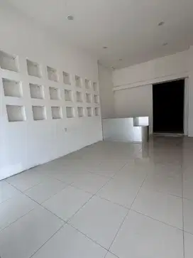 SEWA RUKO 4 LANTAI BEACH BOULEVARD PIK GOLF ISLAND KOSINGAN SIAP PAKAI
