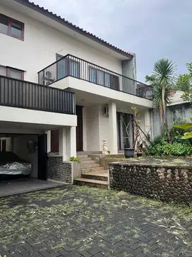 [FOR RENT] Disewakan Rumah di Kemang Selatan (Jakarta)