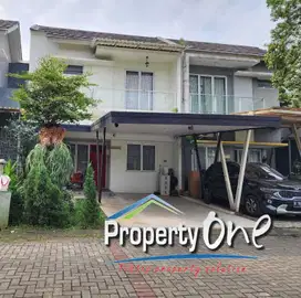 Di Jual rumah cantik dan interior yg sangat kontras