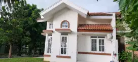 Disewakan rumah di taman lembah hijau lippo cikarang