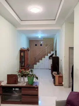Disewakan rumah full furnish  nyaman dan strategis