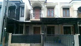 Disewakan rumah mutiara taman palem cengkareng