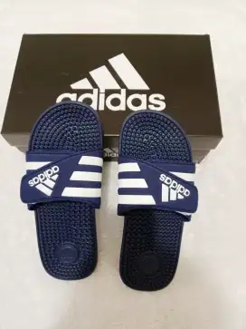 sandal pijit adidas original
size ,40,41,42, bisa cilebut bogor
