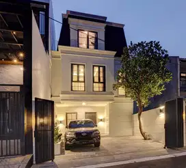 Di Jual Rumah Baru di Cempaka Putih Fully Furnish ada kolam renang