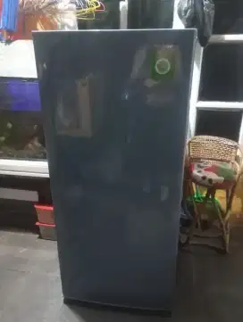 Kulkas 1 pintu merek sharp