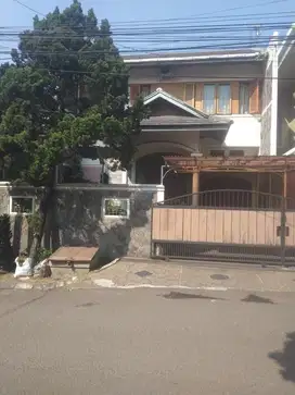 RUMAH SIAP HUNI DI DAGO ASRI BANDUNG