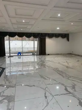 Jual Sewa Rumah Besar Taman kebon Jeruk Intercon Jakarta Barat