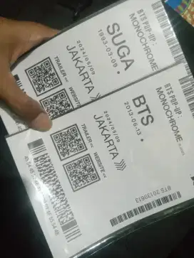 T-shirt BTS Monokrom