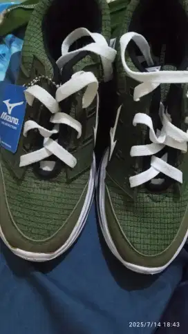 Sepatu cats hijau army