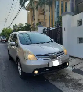 Nissan Grand Livina