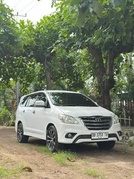 Innova tahun 2013