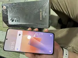 Xiaomi 12 5G 8/256 istimewah fullset mulus original seperti baru net