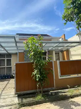 Dijual cepat rumah baru