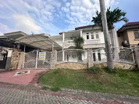 Disewakan Rumah Villa bukit indah, Surabaya Barat. Luas tanah 375m.