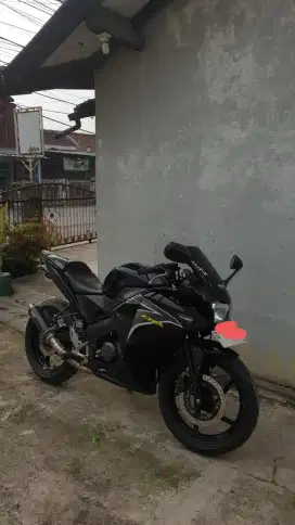 Cbr 150r cbu 2012