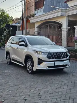 ZENIX Q 2023 HYBRID MODELISTA HV CVT TSS km20 bau baru