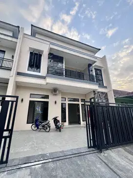 Dijual Rumah 2 Lantai Brand New di Villa Melati Mas, Tangerang Selatan