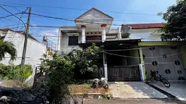Rumah Puri Kencana Surabaya, SHM, 2 lantai dekat Royal Plaza, POLDA