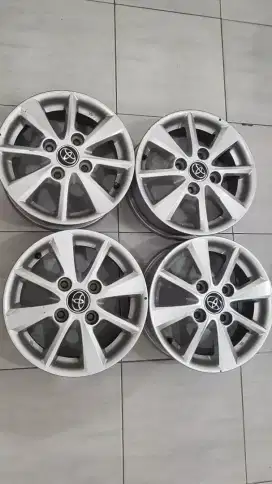 Velg avanza ring 14