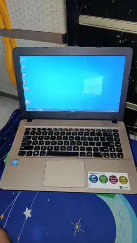 Laptop asus x441n