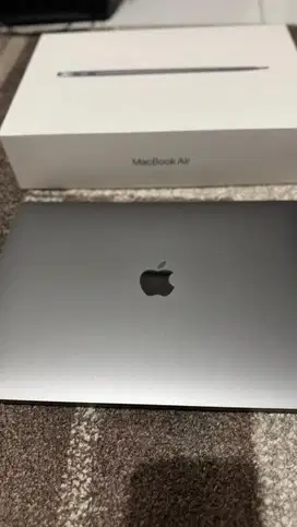 Macbook Air Retina 2020 i3 256 GB