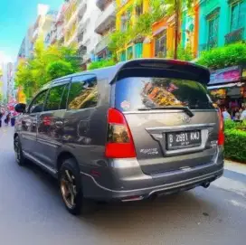 Toyota Innova Luxury 2012 Type V Pajek Hidup  istimewah