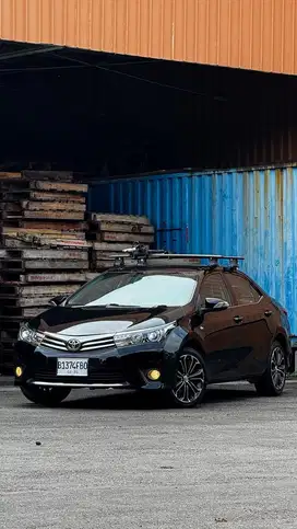 LOW KM COROLLA ALTIS 1.8V A/T 2014