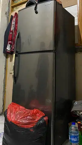 Kulkas panasonic 2 pintu