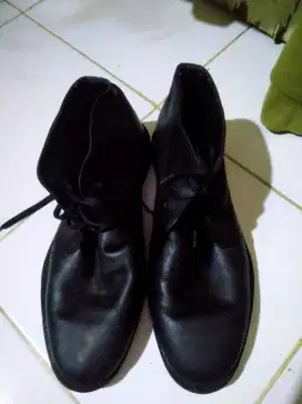 Sepatu Pdh satpam dll, ukuran 42 harga 100 ribu