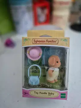 Sylvanian families toy poodle baby