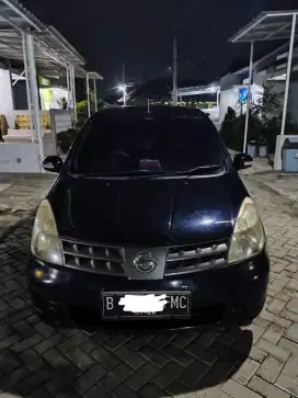 Nissan Grand Livina
