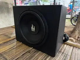 Subwoofer mobil 12inci