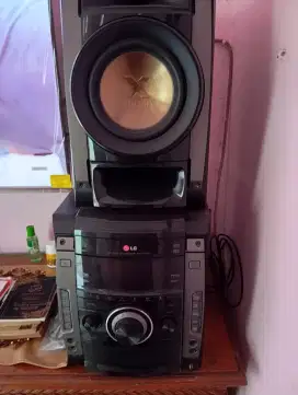 LCD HOME THEATER