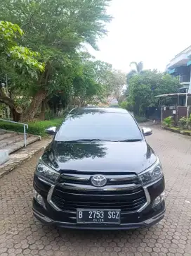 INNOVA VENTURER 2.0 AT BENSIN