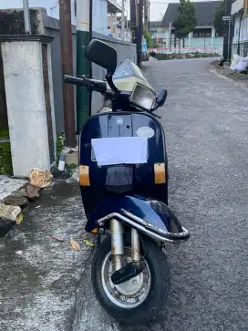 Vespa Excel tahun 1995 original paint