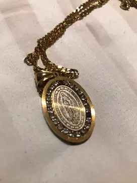 Kalung Mary blink