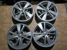 Velg avanza veloz r15