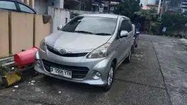 Toyota avanza veloz  2012 matic dp 5 juta