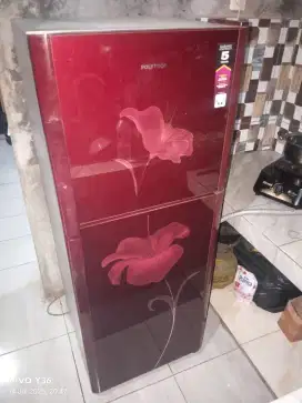 Di jual cepat kulkas 2 pintu merk politron
