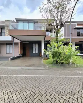 Dijual rumah siap huni & kondisi terawat di Discovery Bintaro