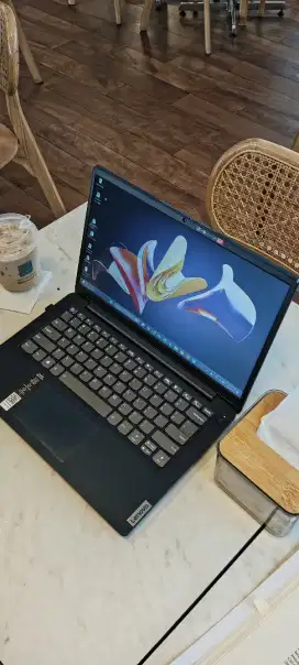 Leptop Lenovo IdeaPad 3 14ILT6