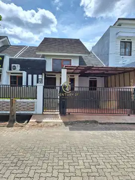 Rumah Siap Huni Semi Furnished Di Cluster Aman Dan Nyaman