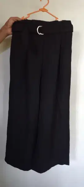 Kulot Hitam GU ( Global Uniqlo )