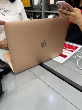 Dijual Macbook Air M1 2020